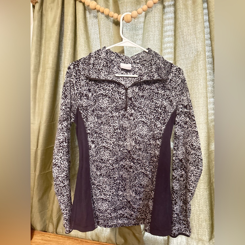 Women’s Columbia Black, White and Grey Patterned Fleece 1/2 Zip Pull-Over